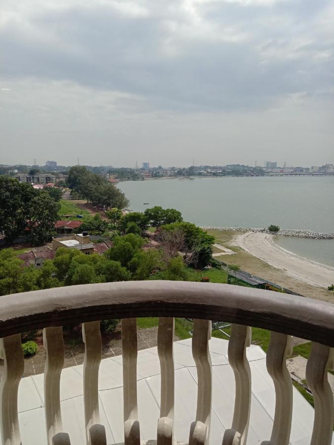 Glory Beach Resort Private 2 Bedroom Apartment Port Dickson Kültér fotó